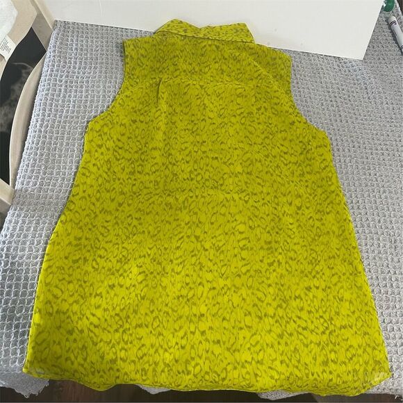CAbi Women's XS Yellow Animal Print Sleeveless Blouse Ruffle Detail - Picture 5 of 5